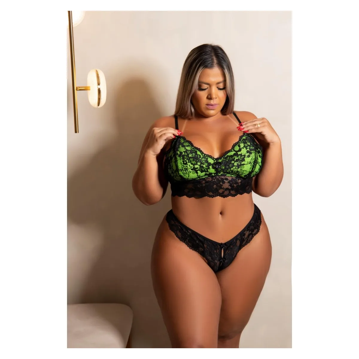 Conjunto Cropped Fluorescente com Bojo Removível, Garota Veneno - Butique Bella